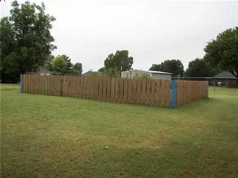 830 Oaklawn Dr, Tuttle, OK 73089 photo 6