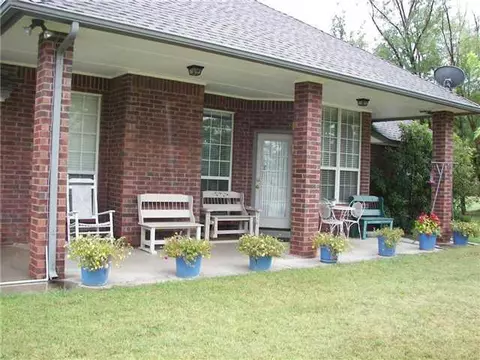 830 Oaklawn Dr, Tuttle, OK 73089 photo 5