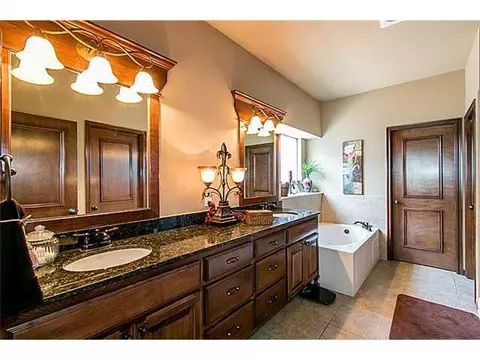 600 Cloudview Pl, Edmond, OK 73003 photo 12