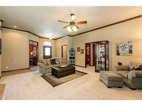 600 Cloudview Pl, Edmond, OK 73003 photo 3