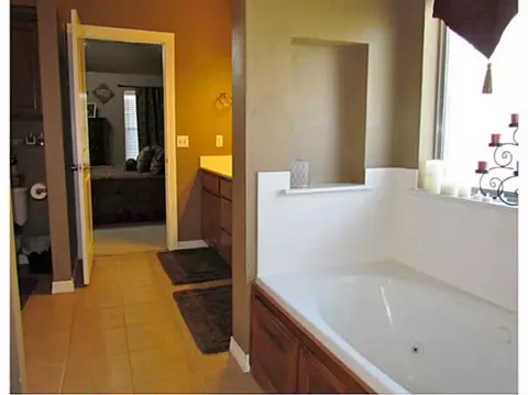 2505 Thomas Dr, Moore, OK 73160 photo 12