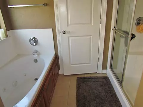 2505 Thomas Dr, Moore, OK 73160 photo 13