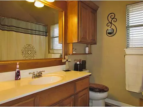 2505 Thomas Dr, Moore, OK 73160 photo 16