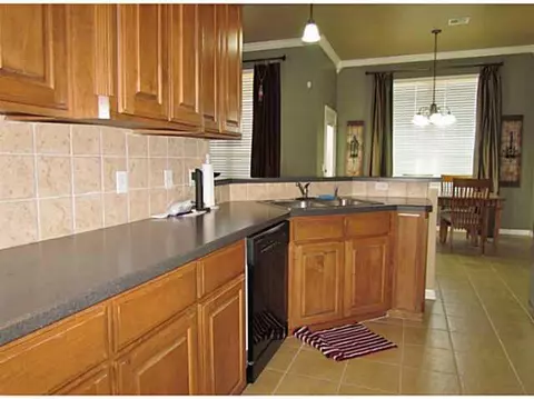2505 Thomas Dr, Moore, OK 73160 photo 5