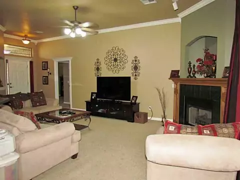 2505 Thomas Dr, Moore, OK 73160 photo 3