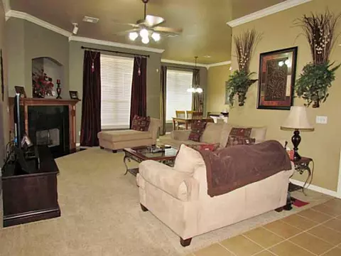 2505 Thomas Dr, Moore, OK 73160 photo 2