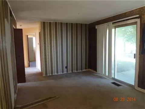 117 Barbour St, Moore, OK 73160 photo 3