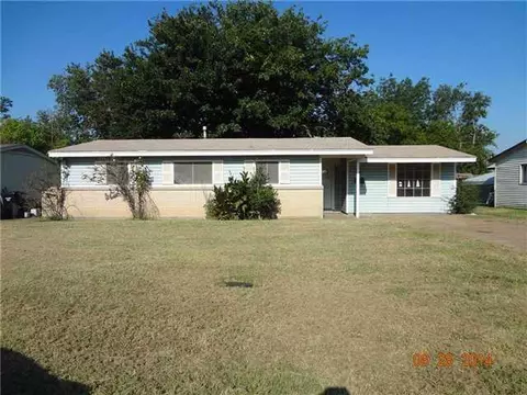 117 Barbour St, Moore, OK 73160 photo 1