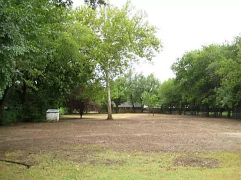 4015 N Thompkins Ave, Bethany, OK 73008 photo 1
