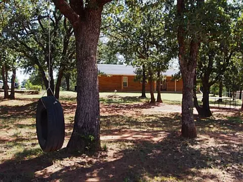 4 Post Oak Rd, Shawnee, OK 74801 photo 2