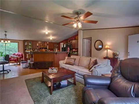 29781 Jacobs Ct, Tecumseh, OK 74873 photo 2