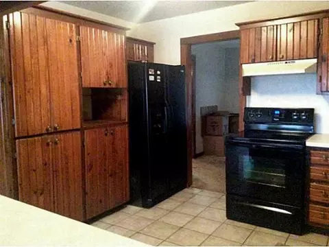 2314 Walnut Dr, Tuttle, OK 73089 photo 4