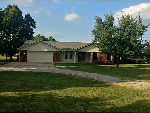2314 Walnut Dr, Tuttle, OK 73089 photo 1