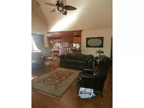 105 Kale Ln, Mcloud, OK 74851 photo 3