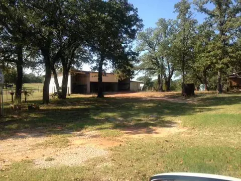 10401 E Tecumseh Rd, Norman, OK 73026 photo 2
