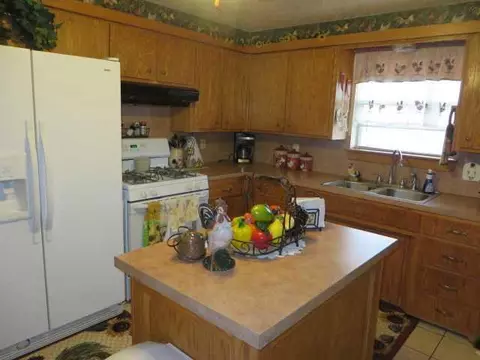 111 Windsor Rd, Chickasha, OK 73018 photo 7