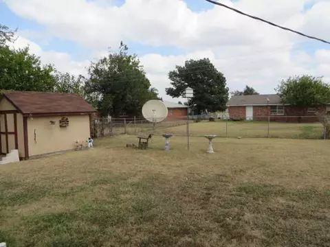 111 Windsor Rd, Chickasha, OK 73018 photo 11