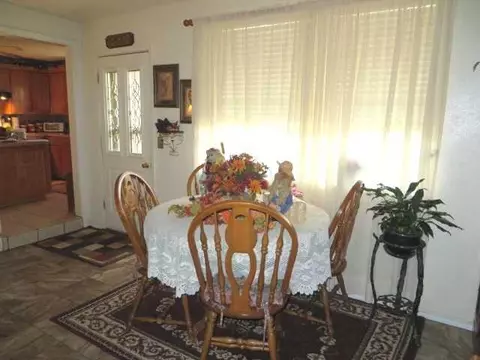 111 Windsor Rd, Chickasha, OK 73018 photo 4