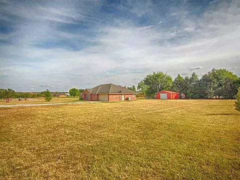 2005 County Rd 1213, Tuttle, OK 73089 photo 4