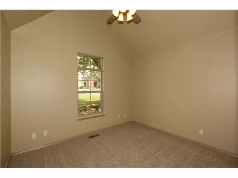 2425 Cheval Pointe Dr, Edmond, OK 73034 photo 11