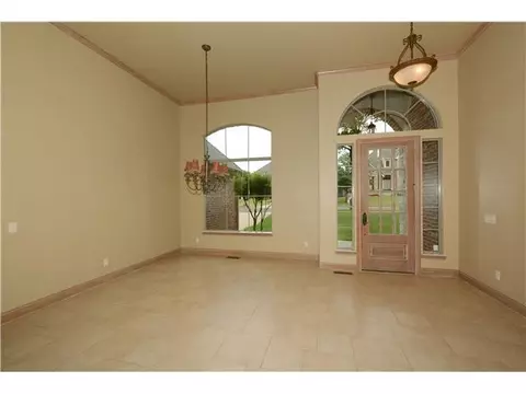 2425 Cheval Pointe Dr, Edmond, OK 73034 photo 3