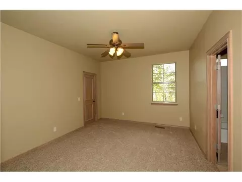 2425 Cheval Pointe Dr, Edmond, OK 73034 photo 12