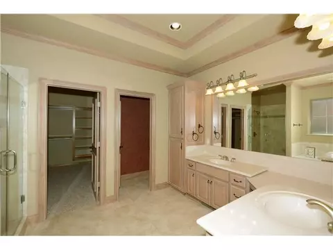 2425 Cheval Pointe Dr, Edmond, OK 73034 photo 9