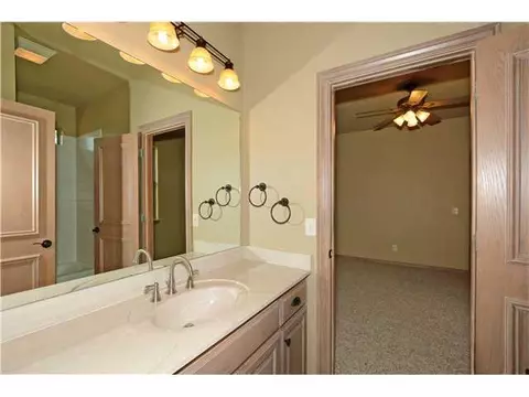 2425 Cheval Pointe Dr, Edmond, OK 73034 photo 13