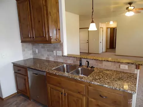 913 Ridgeway Dr, Moore, OK 73160 photo 7