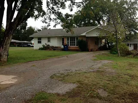 107 W Brady, Wayne, OK 73095 photo 1