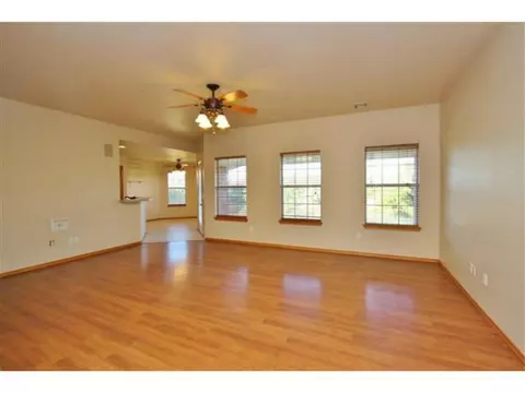 1124 Bridgeview Ln, Tuttle, OK 73089 photo 3