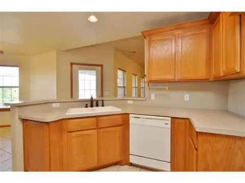 1124 Bridgeview Ln, Tuttle, OK 73089 photo 6