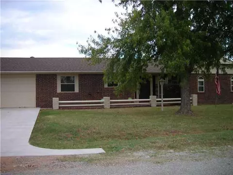 504 Meadow Ln, Tuttle, OK 73089 photo 1