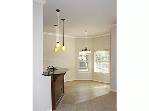 717 Cedar Springs Dr, Tuttle, OK 73089 photo 5