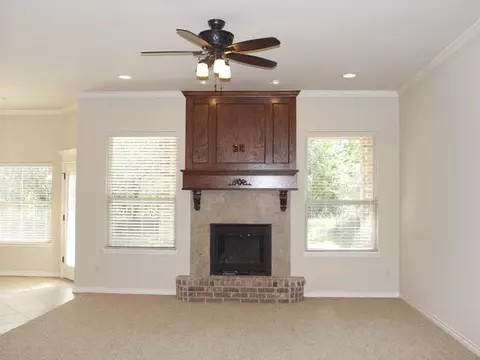 717 Cedar Springs Dr, Tuttle, OK 73089 photo 4