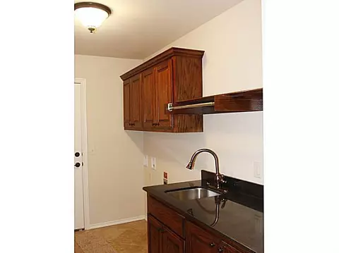 717 Cedar Springs Dr, Tuttle, OK 73089 photo 12