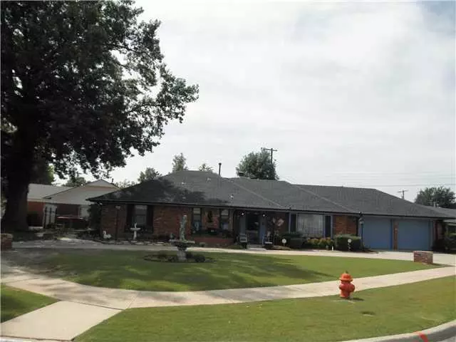  7901 S Country Club Dr, Oklahoma City, OK 73159 photo 1
