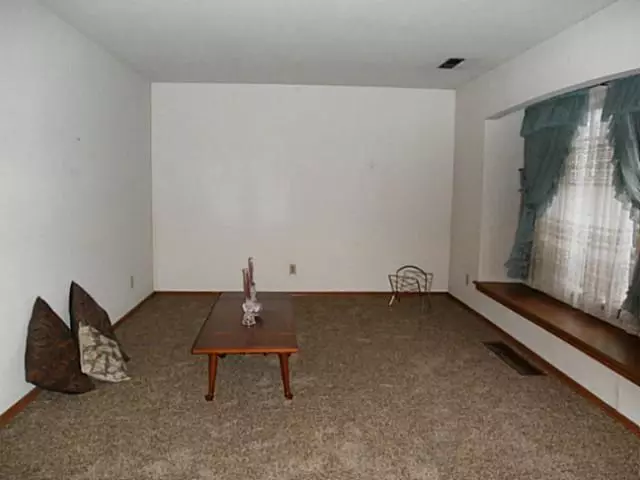  7901 S Country Club Dr, Oklahoma City, OK 73159 photo 8