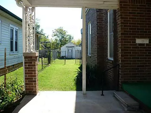 611 E Springer Ave, Guthrie, OK 73044 photo 2