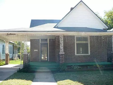 611 E Springer Ave, Guthrie, OK 73044 photo 1