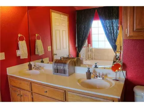 1104 SW 25, Moore, OK 73170 photo 10