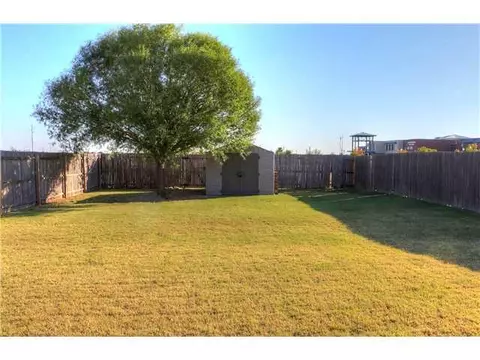 1104 SW 25, Moore, OK 73170 photo 17