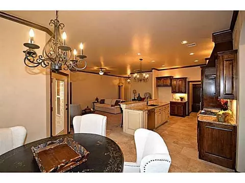 2500 NE 13th, Moore, OK 73160 photo 3