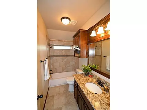 2500 NE 13th, Moore, OK 73160 photo 14