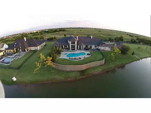 1609 Mark Cir, Moore, OK 73160 photo 2