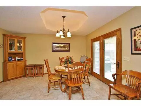 136 E Olympic Dr, Yukon, OK 73099 photo 9