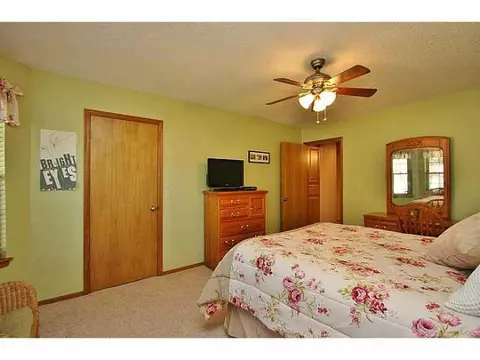 136 E Olympic Dr, Yukon, OK 73099 photo 14