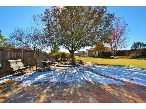 136 E Olympic Dr, Yukon, OK 73099 photo 20