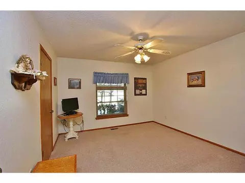 136 E Olympic Dr, Yukon, OK 73099 photo 17