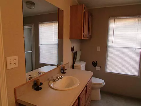 3800 E Copper Dr, Guthrie, OK 73044 photo 11